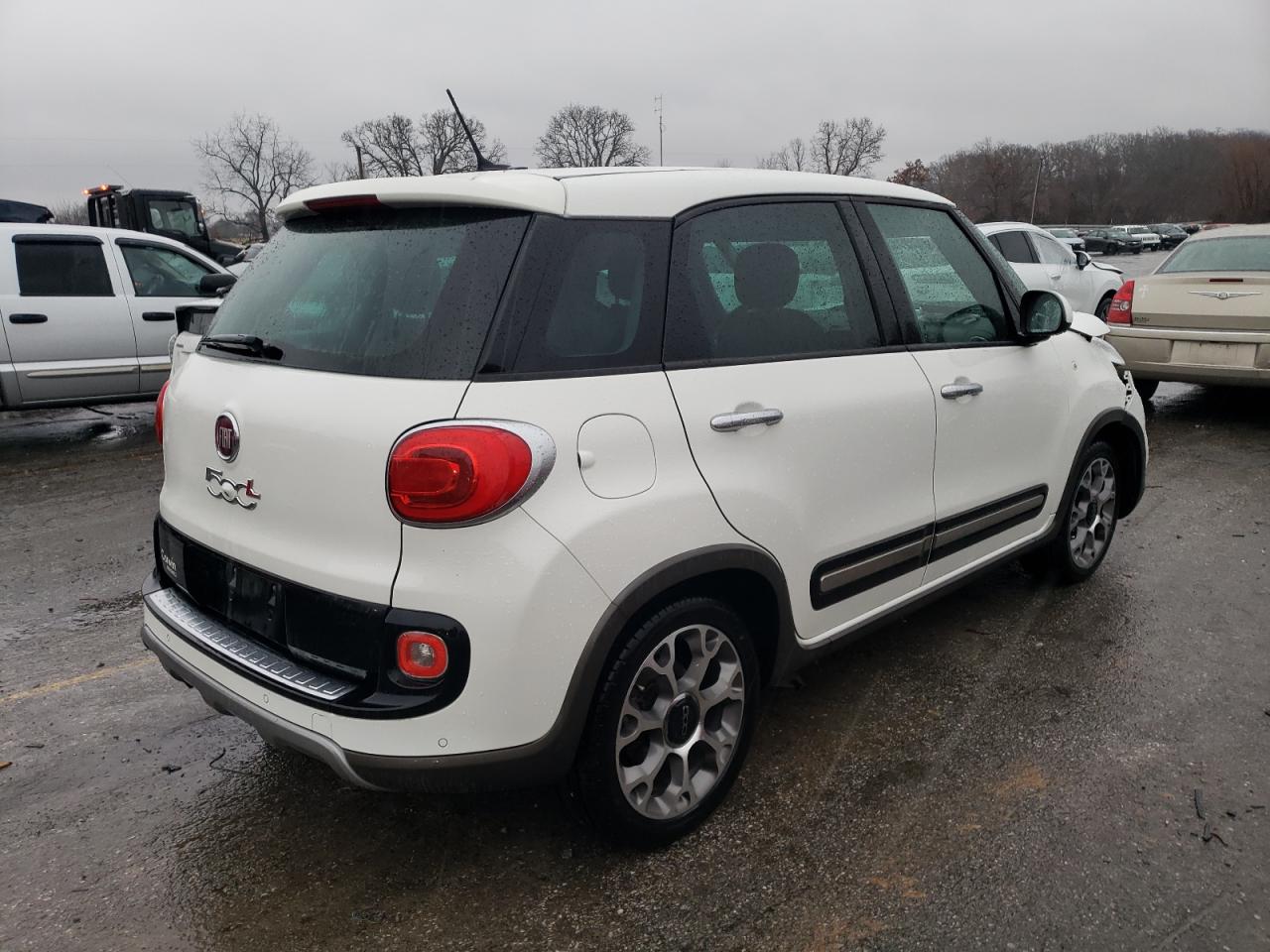 Image 3 of 2014 FIAT 500L TREKKING 2014 with VIN ZFBCFADH7EZ016445