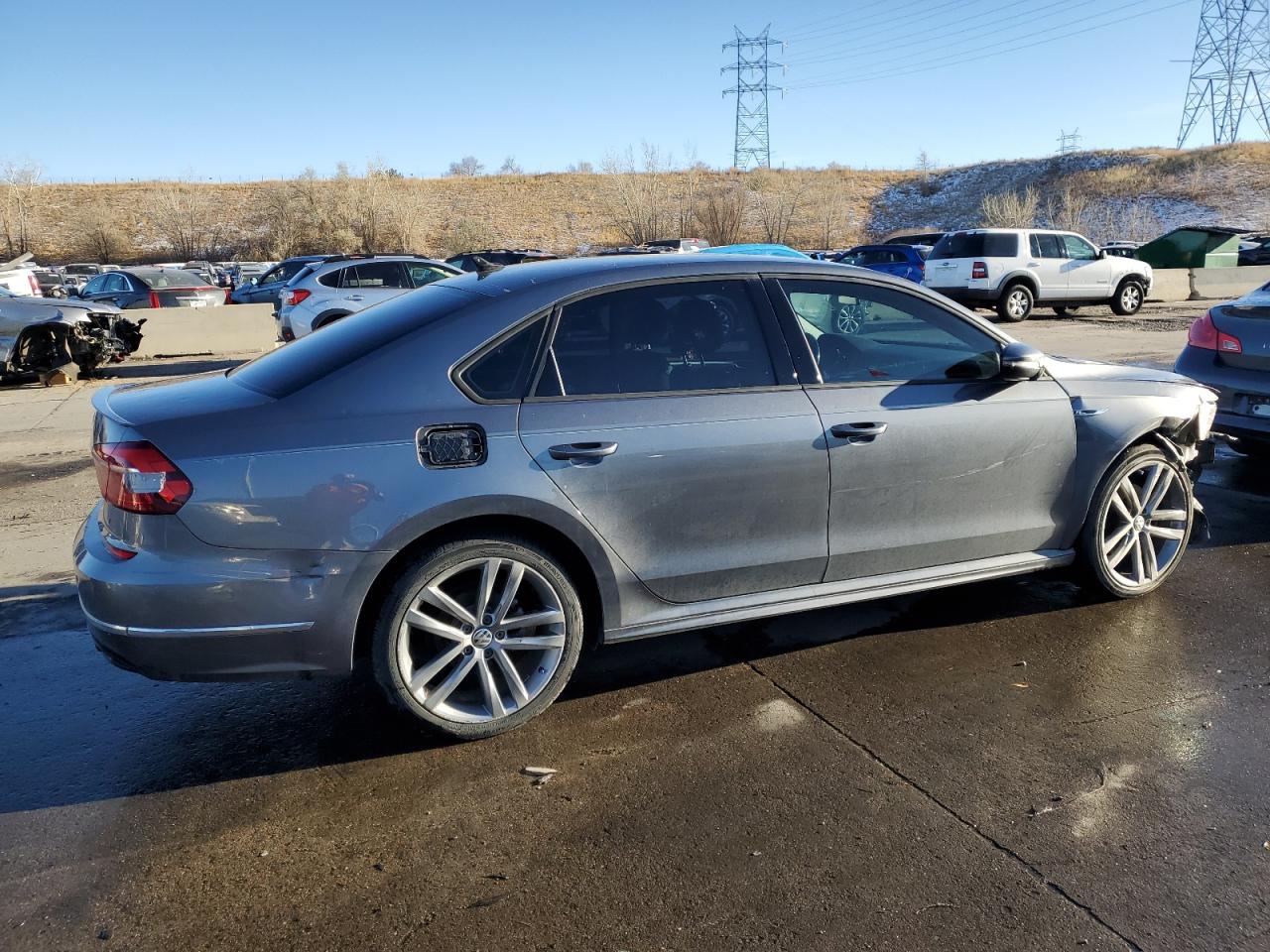 Изображение 3 2018 VOLKSWAGEN PASSAT S 2018 с VIN 1VWAA7A35JC005209