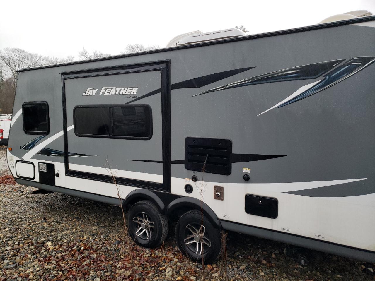 Image 3 of 2016 JAYCO JAY FEATHR 2016 with VIN 1UJBJHBL8G1JB0208