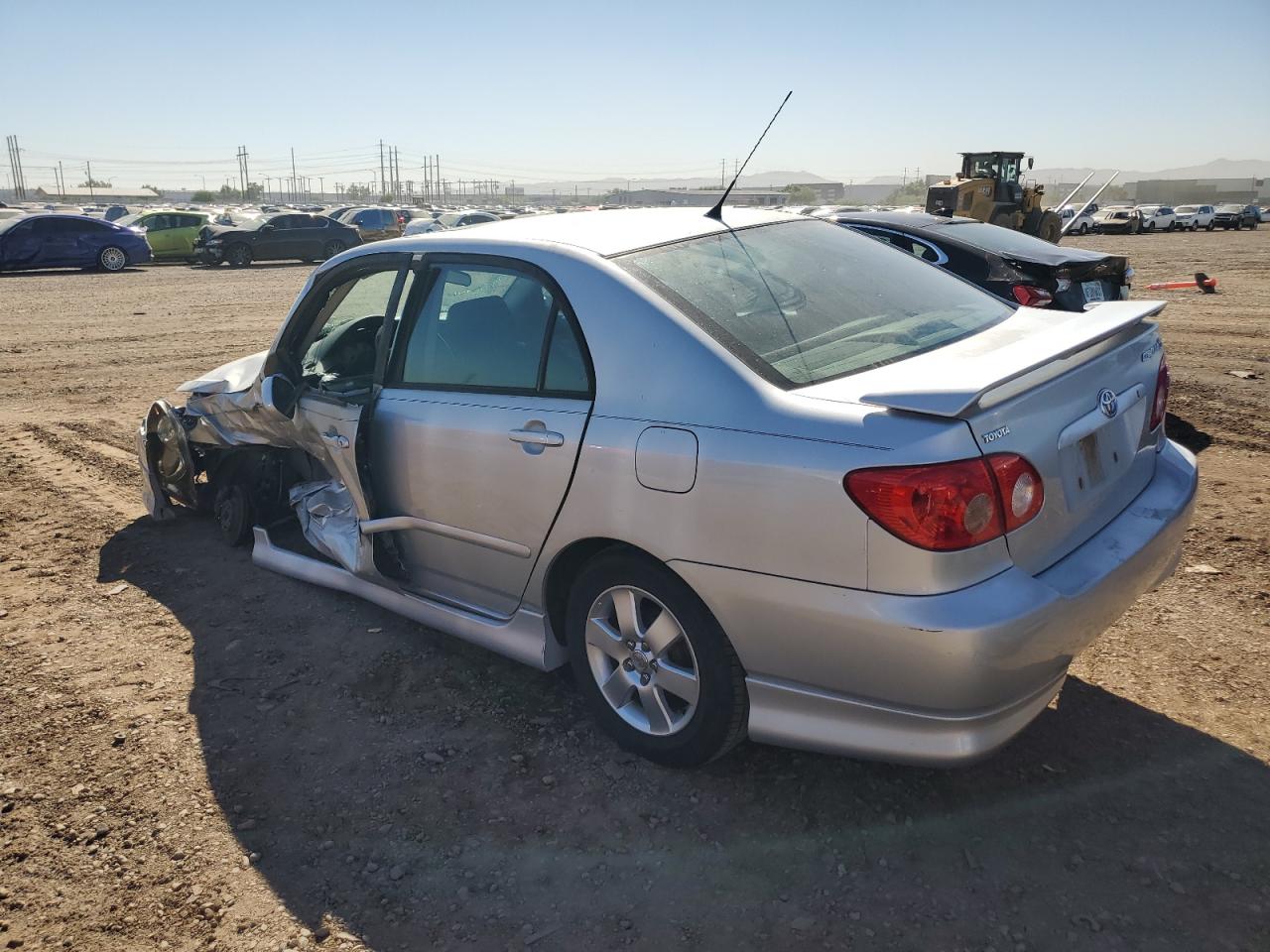 Image 2 of 2005 TOYOTA COROLLA CE 2005 with VIN 1NXBR32E75Z431987
