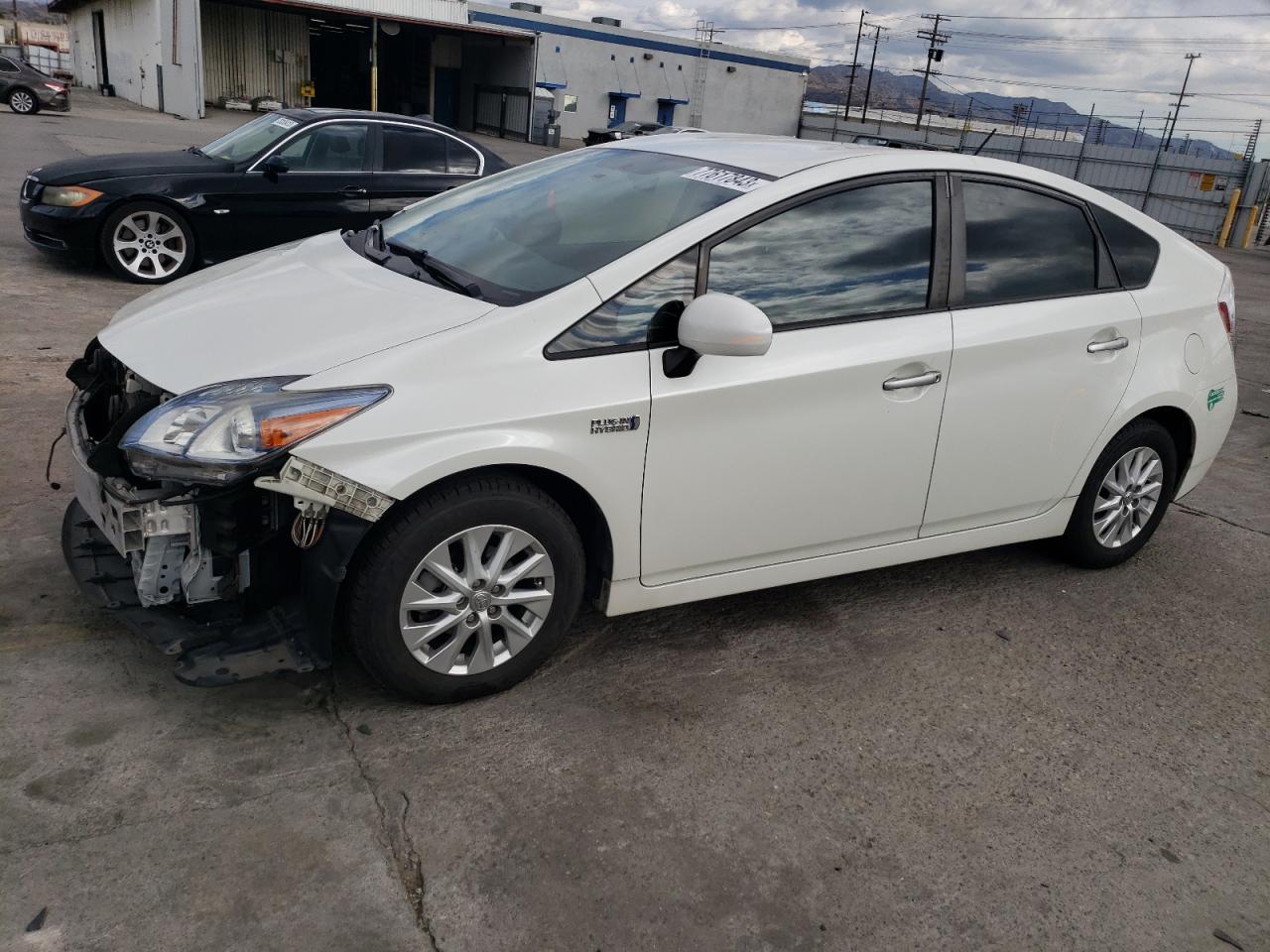 Obraz 1 z 2014 TOYOTA PRIUS PLUG-IN  2014 z VIN JTDKN3DP5E3060932