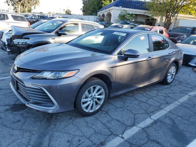 Obraz 1 z 2021 TOYOTA CAMRY LE 2021 z VIN 4T1C11AK3MU602790