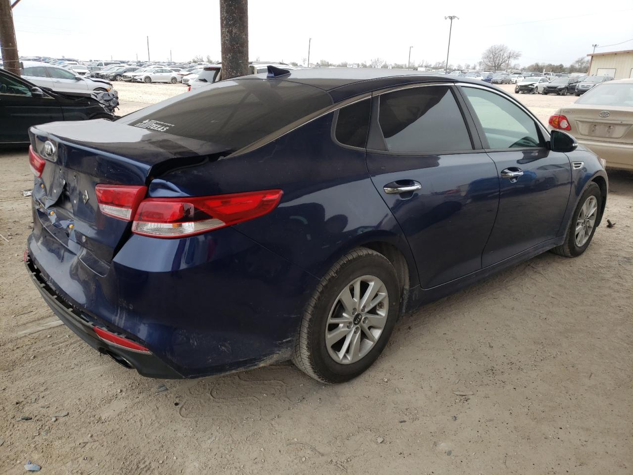 Obraz 3 z 2018 KIA OPTIMA LX 2018 z VIN 5XXGT4L31JG205524