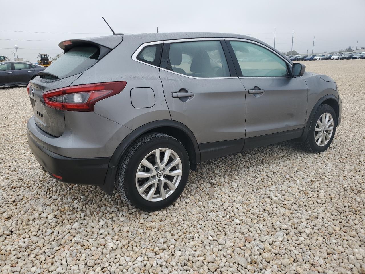 Obraz 3 z 2021 NISSAN ROGUE SPORT S 2021 z VIN JN1BJ1AV4MW570871