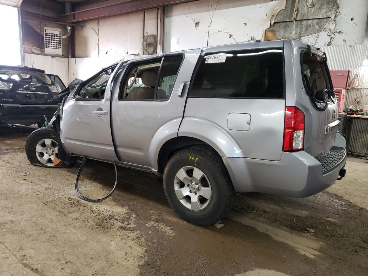 Изображение 2 2010 NISSAN PATHFINDER S 2010 с VIN 5N1AR1NN6AC624921