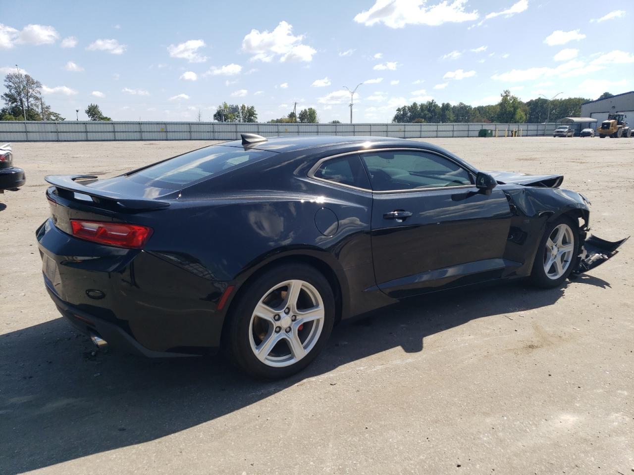 Изображение 3 2017 CHEVROLET CAMARO LS 2017 с VIN 1G1FA1RX5H0190119