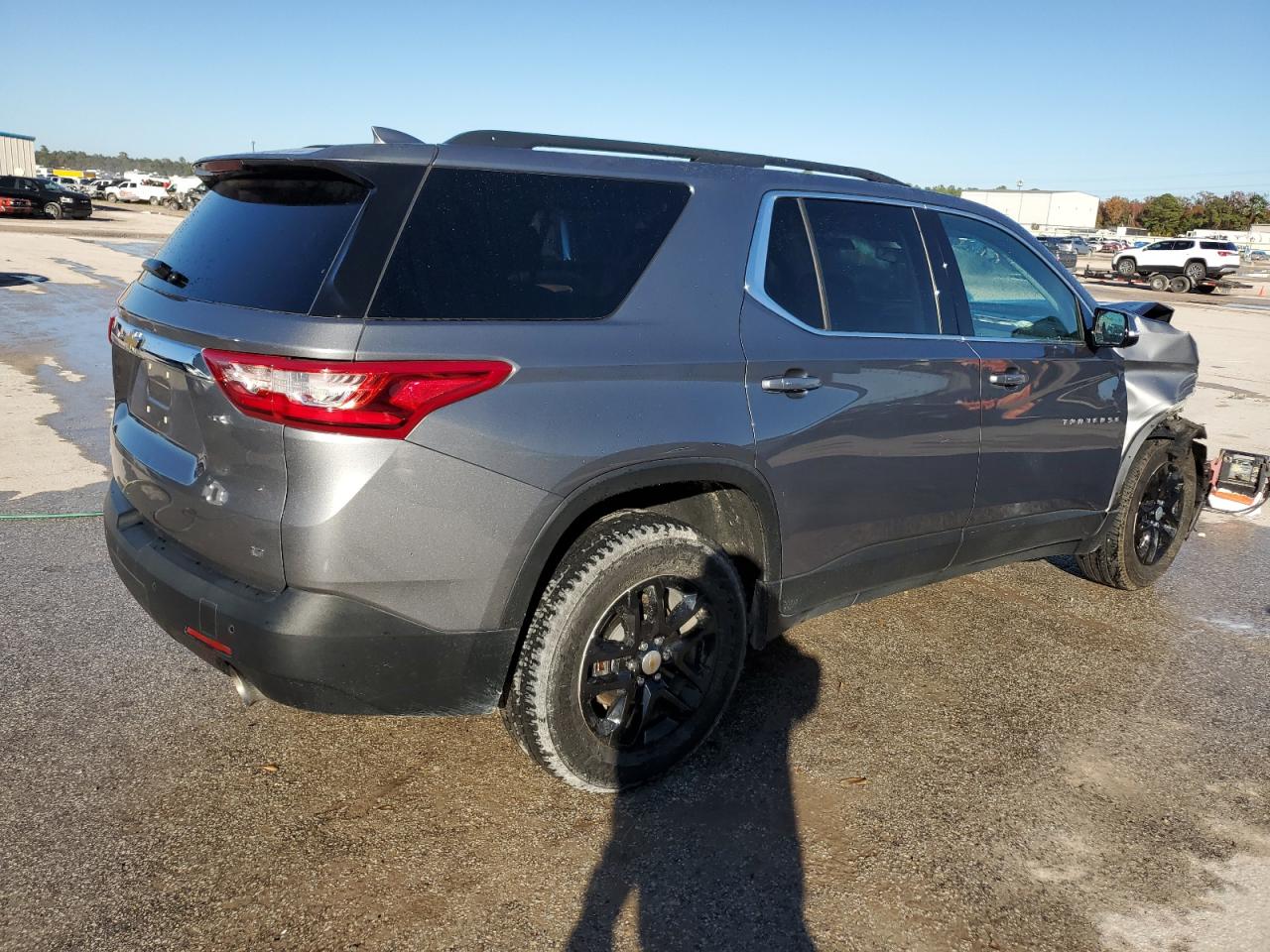 Изображение 3 2019 CHEVROLET TRAVERSE LT 2019 с VIN 1GNERGKW5KJ195751