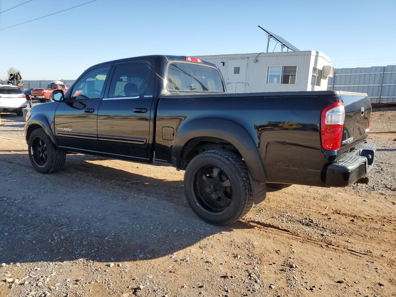 Obraz 2 z 2005 TOYOTA TUNDRA DOUBLE CAB LIMITED 2005 z VIN 5TBDT48155S499467