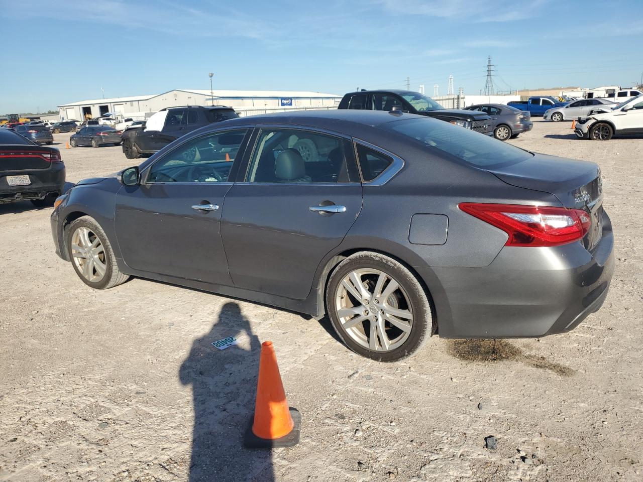 Изображение 2 2017 NISSAN ALTIMA 3.5SL 2017 с VIN 1N4BL3AP7HC109925