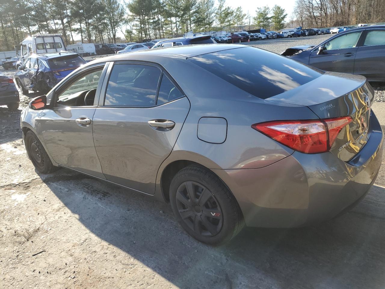 Изображение 2 2019 TOYOTA COROLLA L 2019 с VIN 2T1BURHE8KC241878