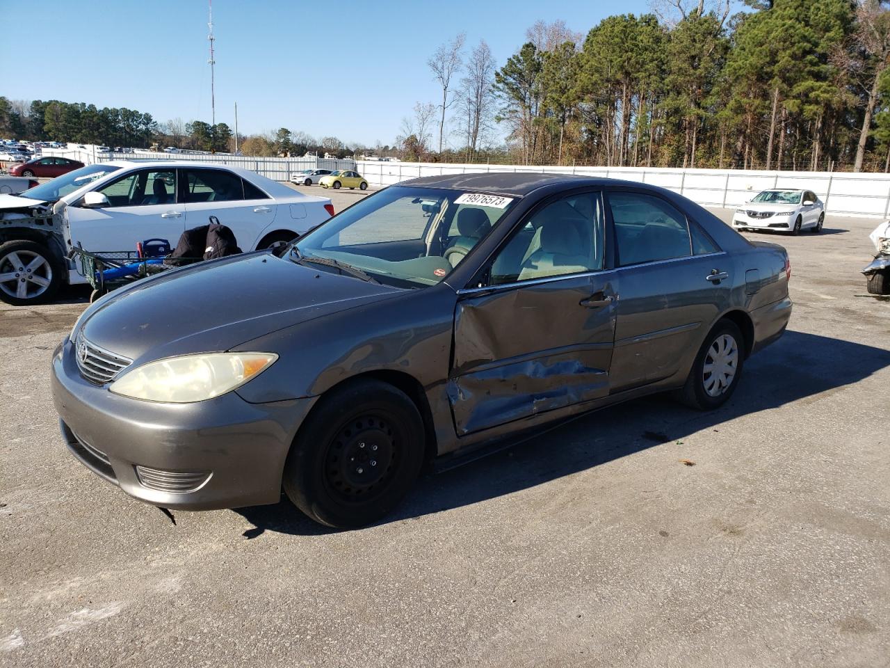 Image 1 of 2005 TOYOTA CAMRY LE 2005 with VIN 4T1BE32K65U989007