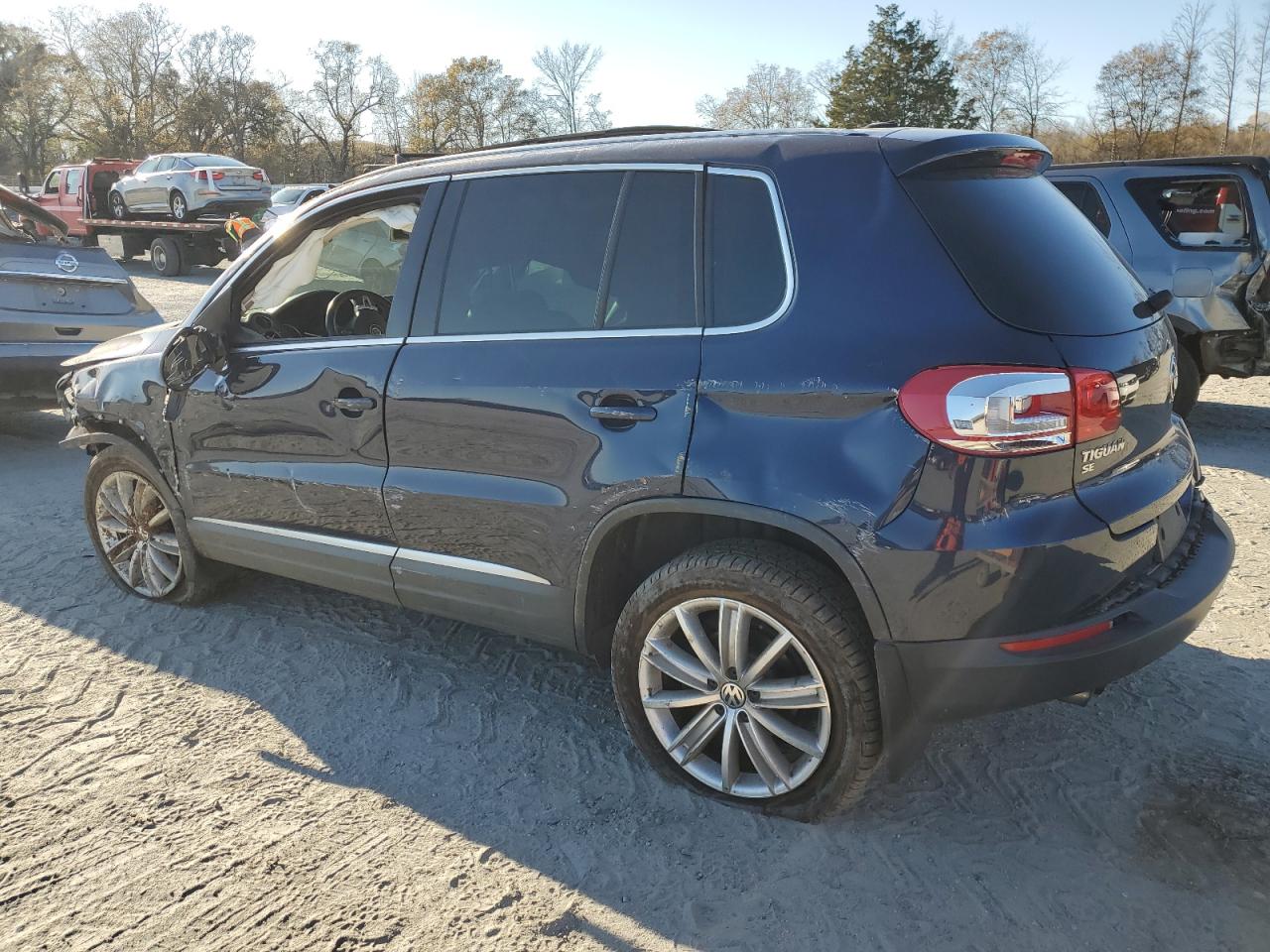 Image 2 of 2016 VOLKSWAGEN TIGUAN S 2016 with VIN WVGBV7AX2GW604120
