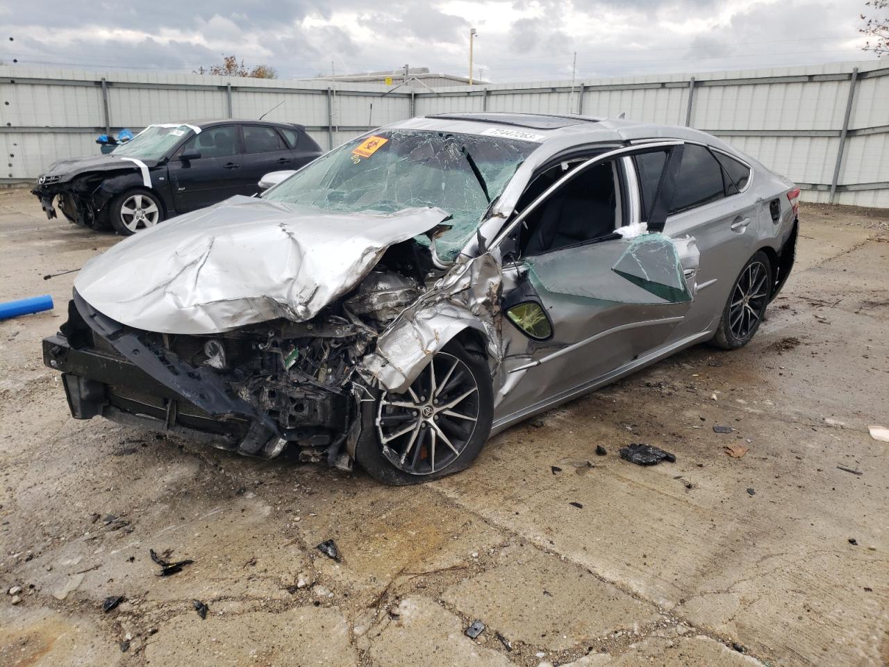 2015 TOYOTA AVALON XLE 2015 image
