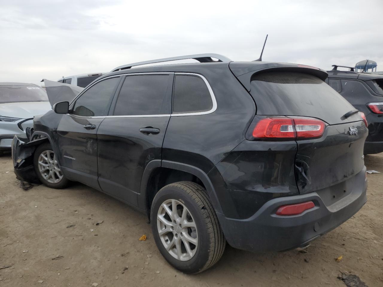 Image 2 of 2018 JEEP CHEROKEE LATITUDE PLUS 2018 with VIN 1C4PJLLB6JD557869