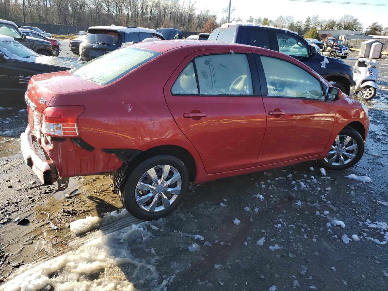 Image 3 of 2010 TOYOTA YARIS  2010 with VIN JTDBT4K33A4069175