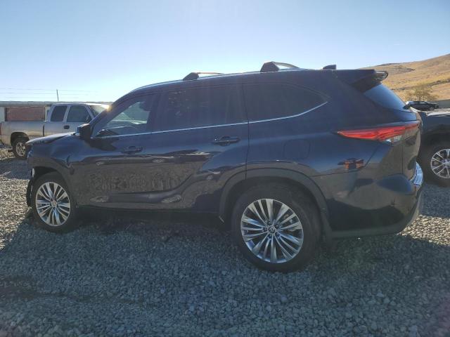 Image 2 of 2022 TOYOTA HIGHLANDER PLATINUM 2022 with VIN 5TDFZRBH4NS216302