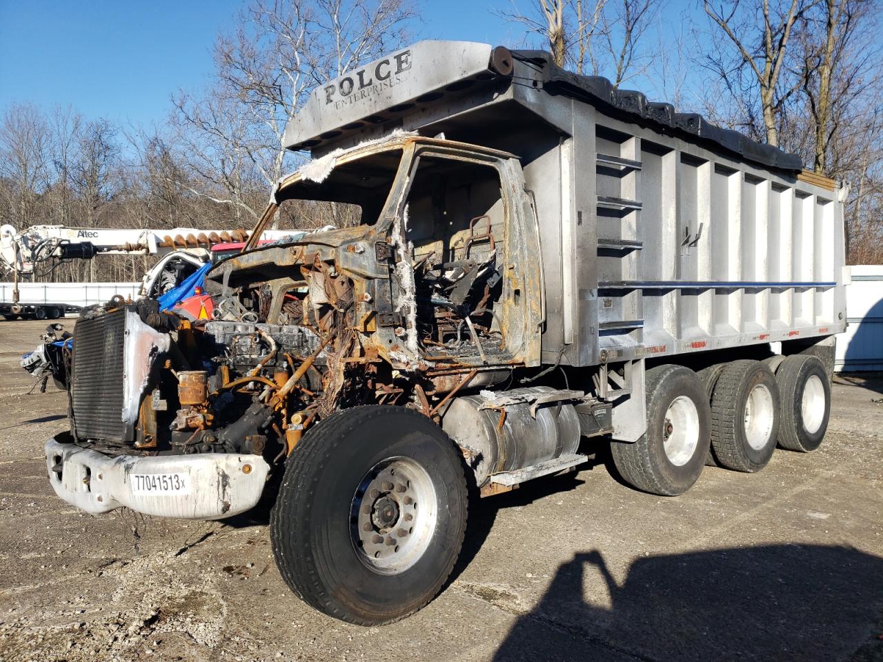 Image 2 of 1999 STERLING TRUCK LT 9513 1999 with VIN 2FZXKWEBXXAB78881