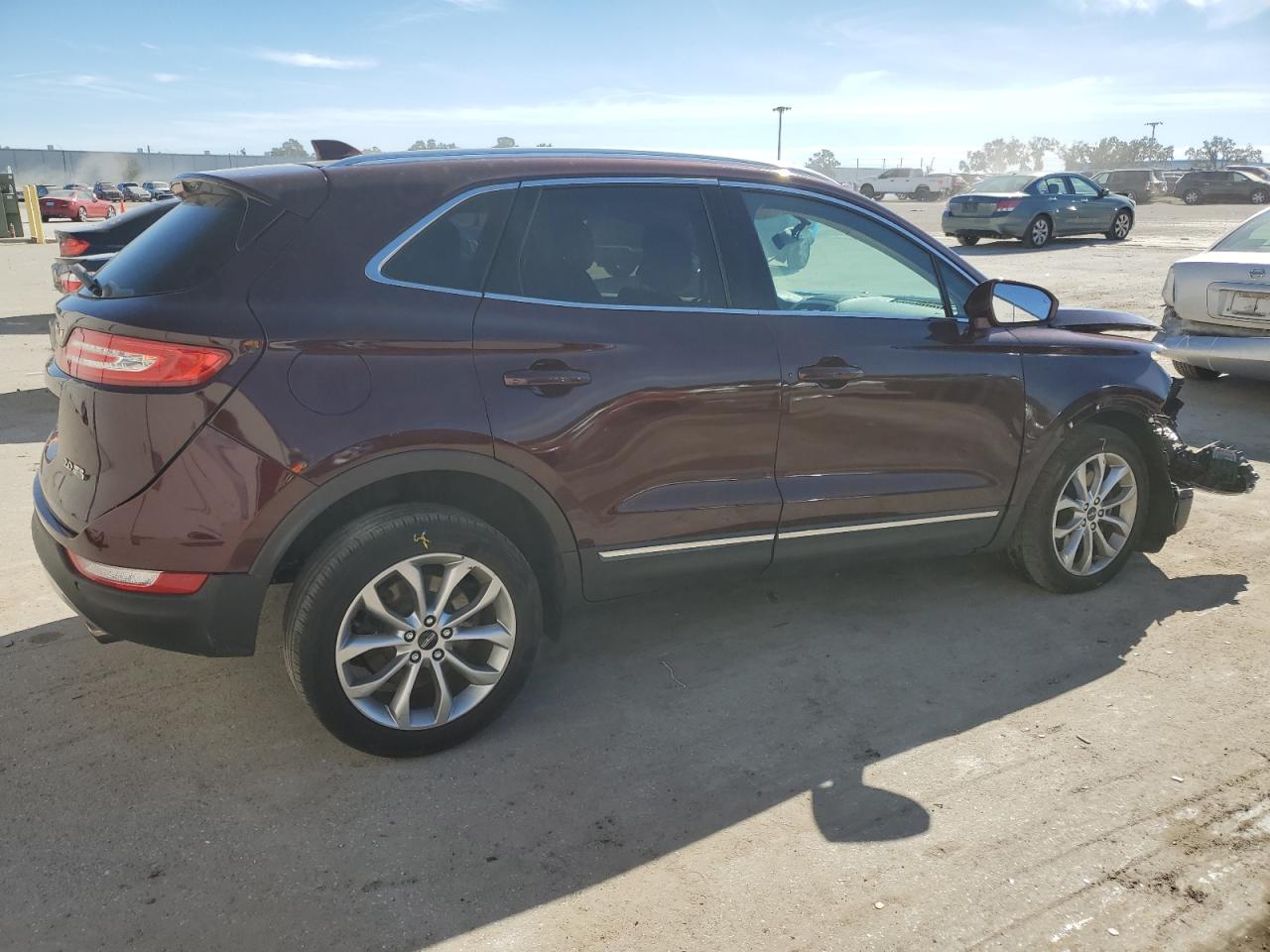 Image 3 of 2016 LINCOLN MKC SELECT 2016 with VIN 5LMCJ2D93GUJ11085