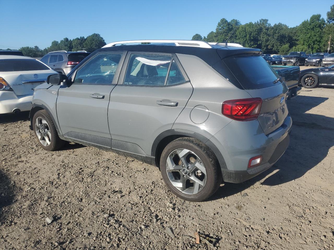 Изображение 2 2023 HYUNDAI VENUE SEL 2023 с VIN KMHRC8A33PU213772
