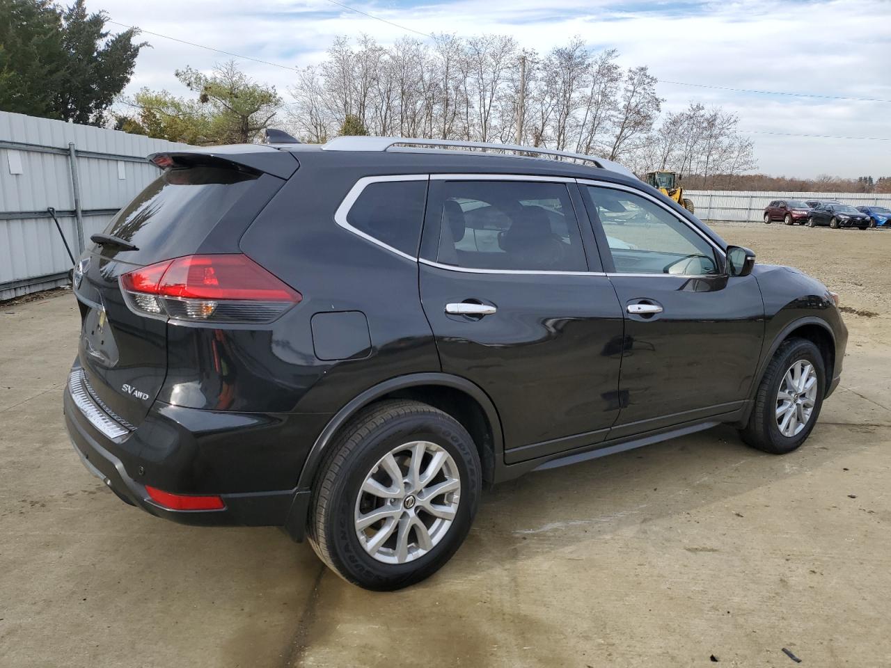 Obraz 3 z 2019 NISSAN ROGUE S 2019 z VIN JN8AT2MV7KW378253