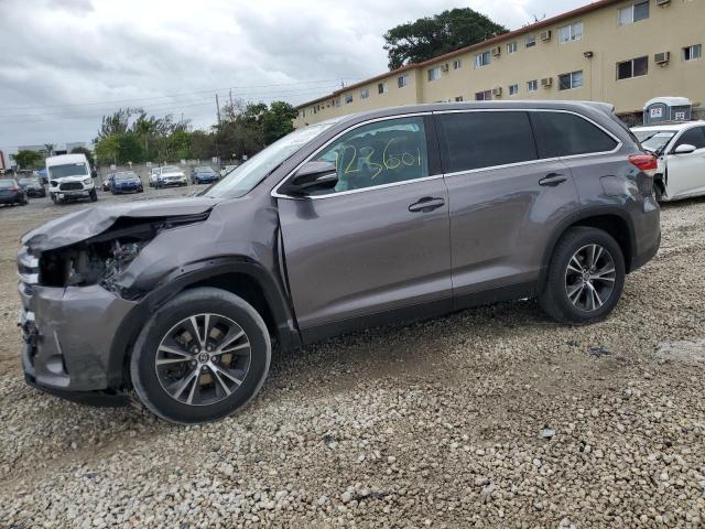 Изображение 1 2019 TOYOTA HIGHLANDER LE 2019 с VIN 5TDZZRFH2KS303330