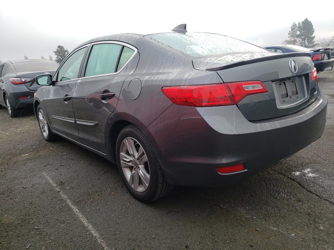Image 2 of 2014 ACURA ILX HYBRID TECH 2014 with VIN 19VDE3F72EE300154