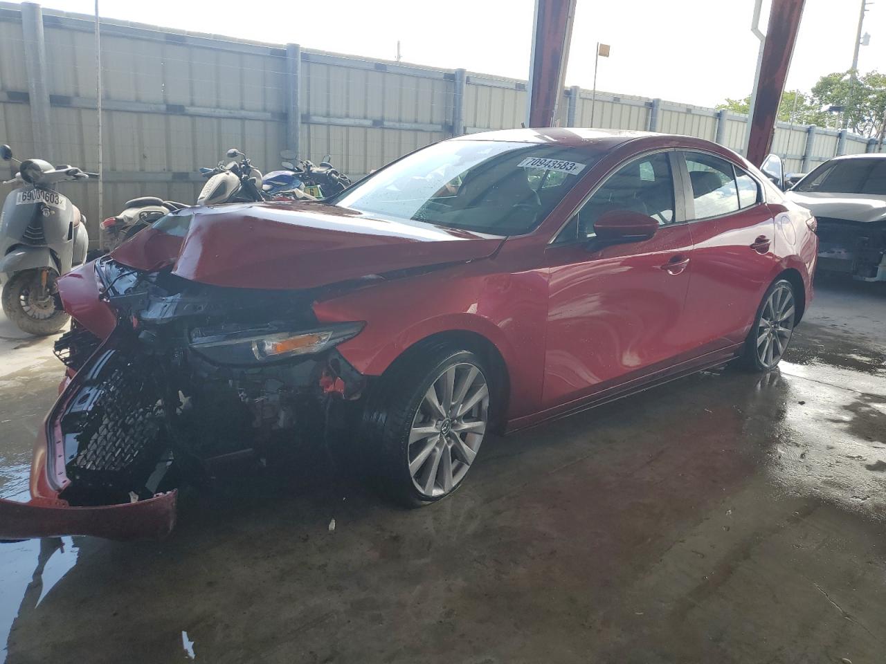 Image 1 of Mazda 3 Select 2019 with VIN 3MZBPAAL4KM108783
