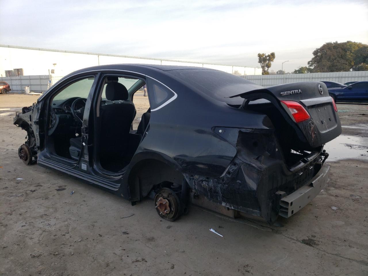 Изображение 2 2018 NISSAN SENTRA S 2018 с VIN 3N1AB7AP8JY294485