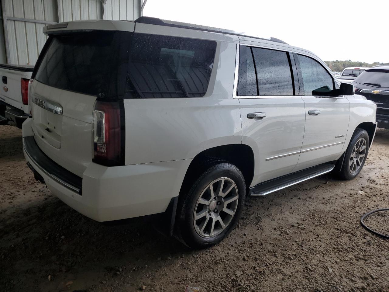 Obraz 3 z 2016 GMC YUKON DENALI 2016 z VIN 1GKS2CKJ9GR131979