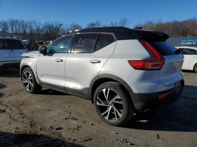 Image 2 of 2021 VOLVO XC40 T5 R-DESIGN 2021 with VIN YV4162UM1M2582239