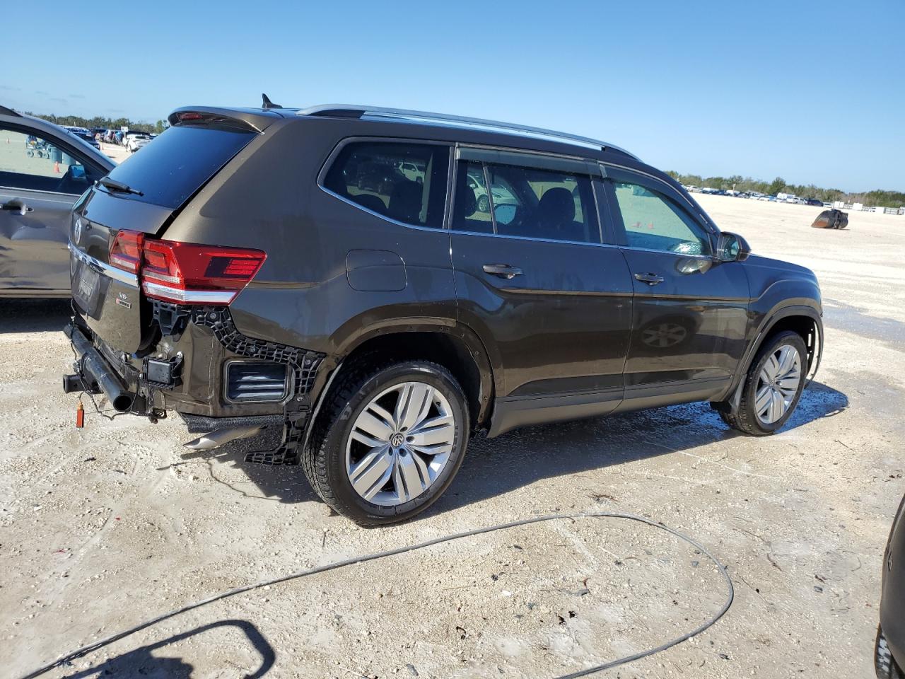 Image 3 of 2019 VOLKSWAGEN ATLAS SE 2019 with VIN 1V2UR2CA4KC503487