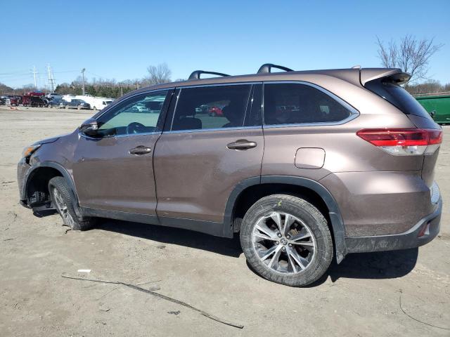Image 2 of 2019 TOYOTA HIGHLANDER LE 2019 with VIN 5TDBZRFH7KS949867