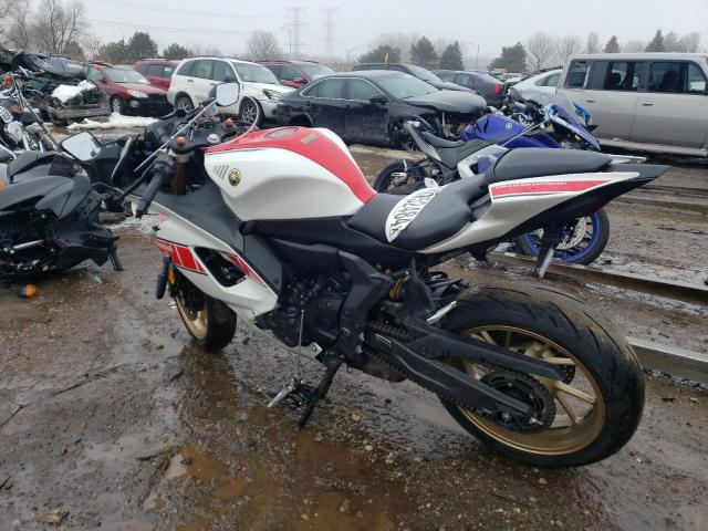 Obraz 3 z 2022 YAMAHA YZFR7  2022 z VIN JYARM38E5NA002711