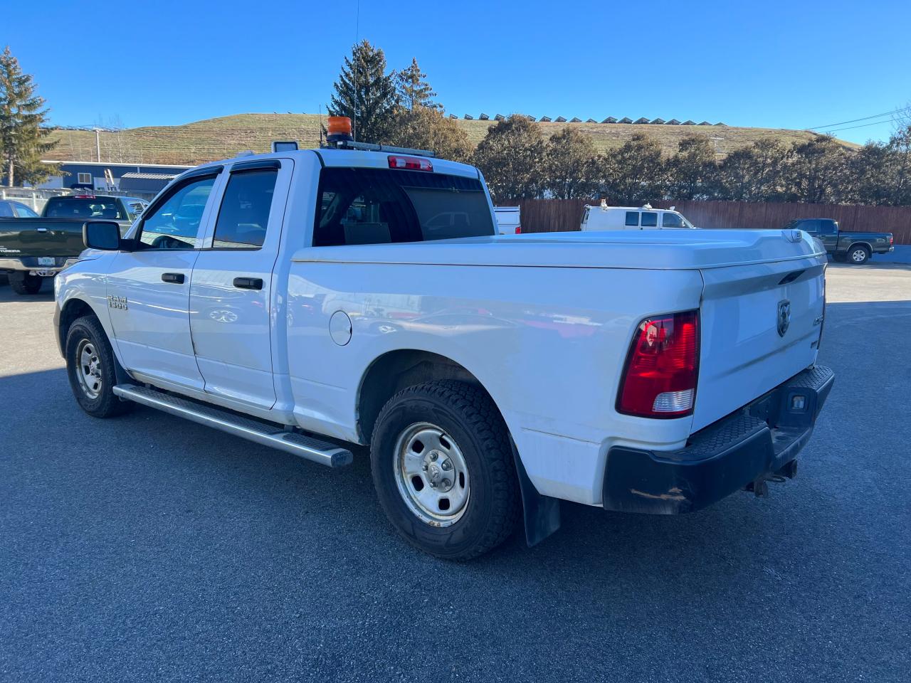 Image 3 of 2017 RAM 1500 ST 2017 with VIN 1C6RR7FG2HS765941