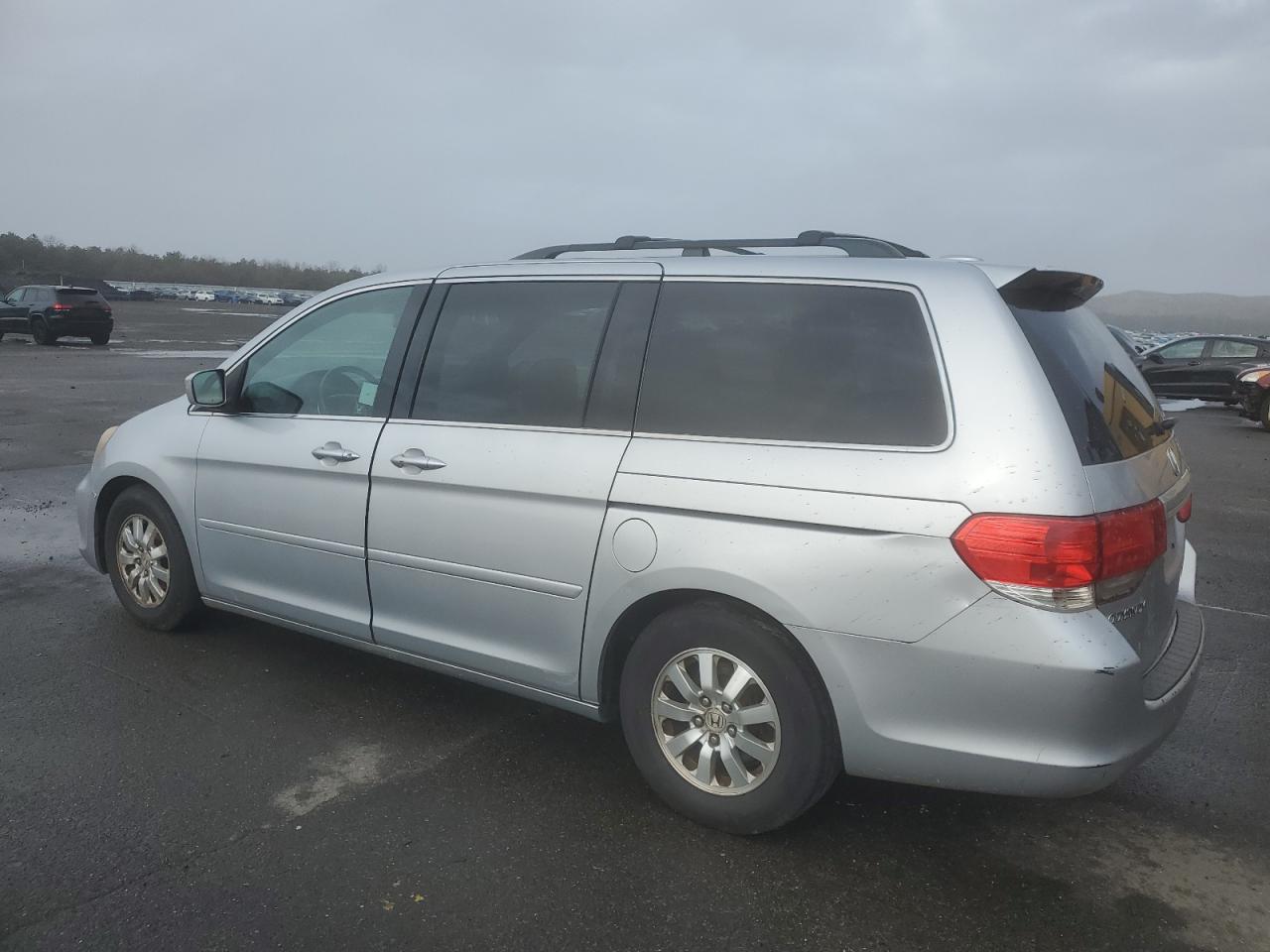 Image 2 of 2010 HONDA ODYSSEY EXL 2010 with VIN 5FNRL3H74AB010471