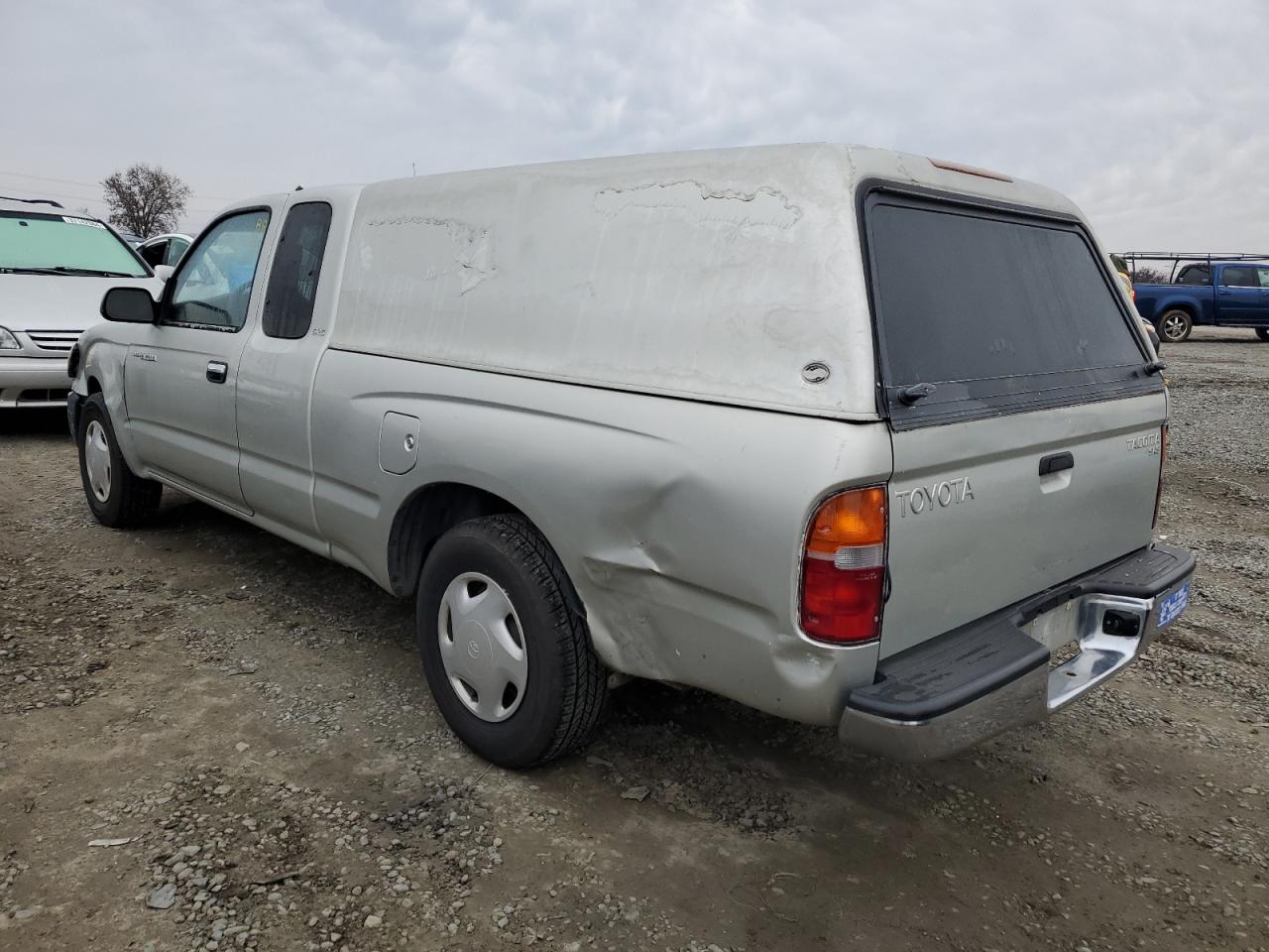 Изображение 2 2000 TOYOTA TACOMA XTRACAB 2000 с VIN 4TAVL52N3YZ647143