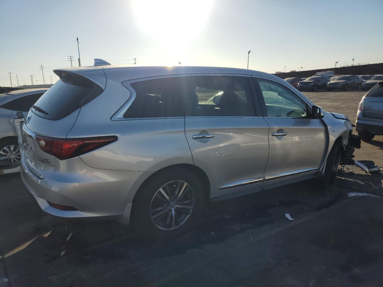 Obraz 3 z 2019 INFINITI QX60 LUXE 2019 z VIN 5N1DL0MN7KC533670