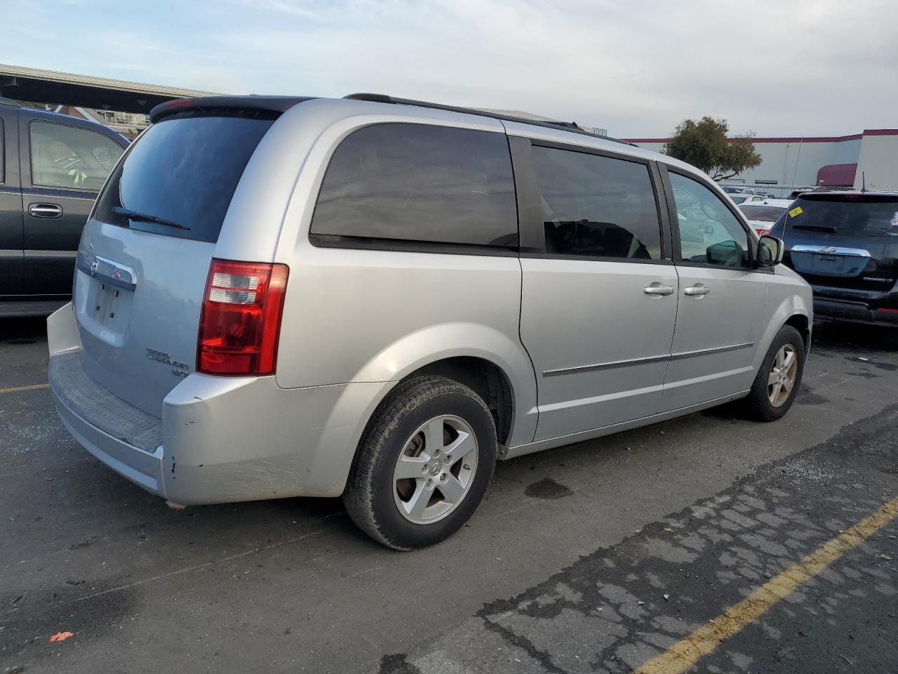 Image 3 of 2010 DODGE GRAND CARAVAN SXT 2010 with VIN 2D4RN5D12AR261326