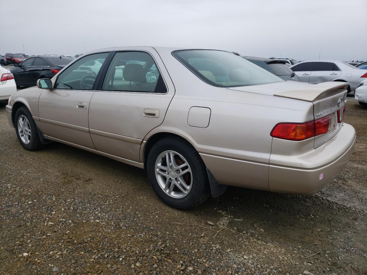 Изображение 2 2001 TOYOTA CAMRY CE 2001 с VIN 4T1BG22K61U039194