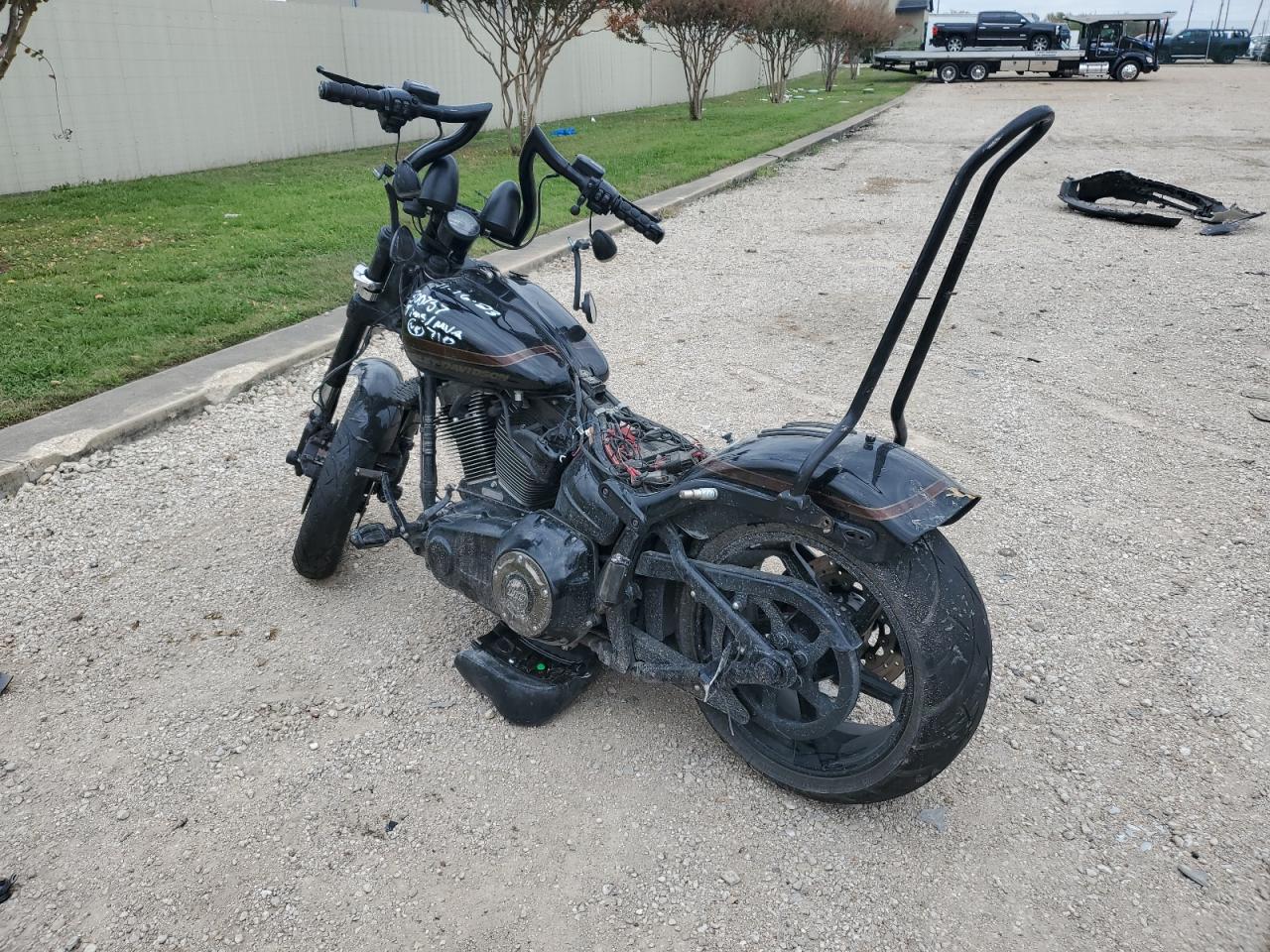 Obraz 3 z 2016 HARLEY-DAVIDSON FXSE  2016 z VIN 1HD1TG923GB964999