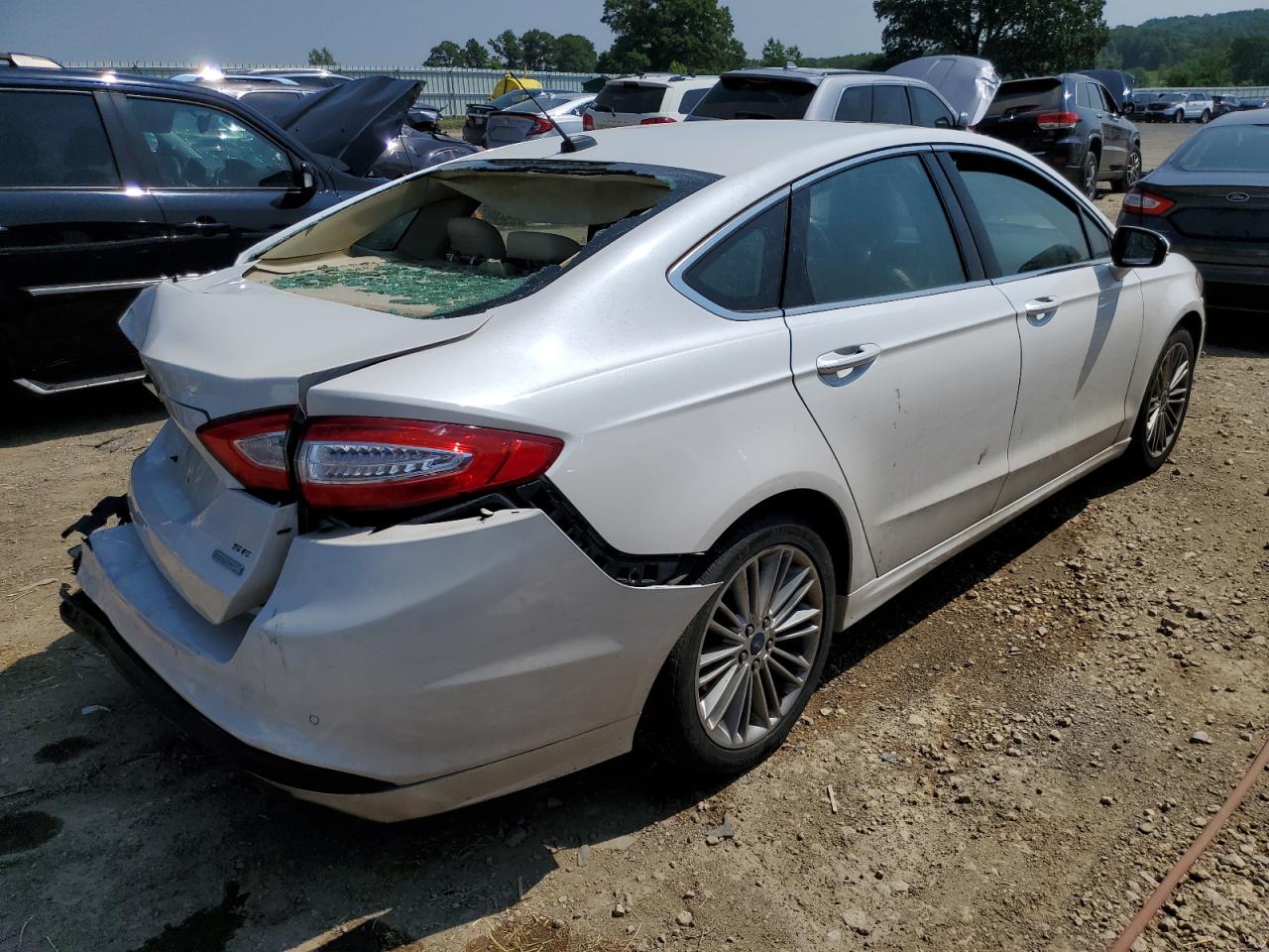 Image 3 of 2014 FORD FUSION SE 2014 with VIN 3FA6P0HD9ER183280