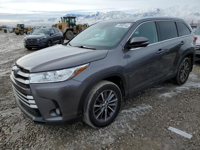 Image 1 of 2019 TOYOTA HIGHLANDER SE 2019 with VIN 5TDJZRFH4KS563547