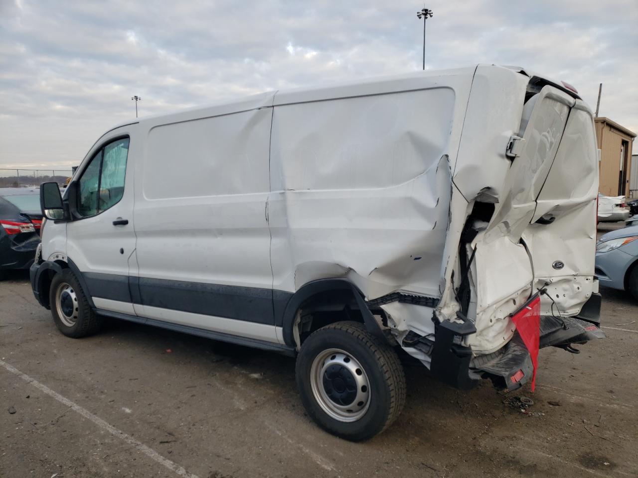 Изображение 2 2021 FORD TRANSIT T-150 2021 с VIN 1FTYE1Y8XMKB05076