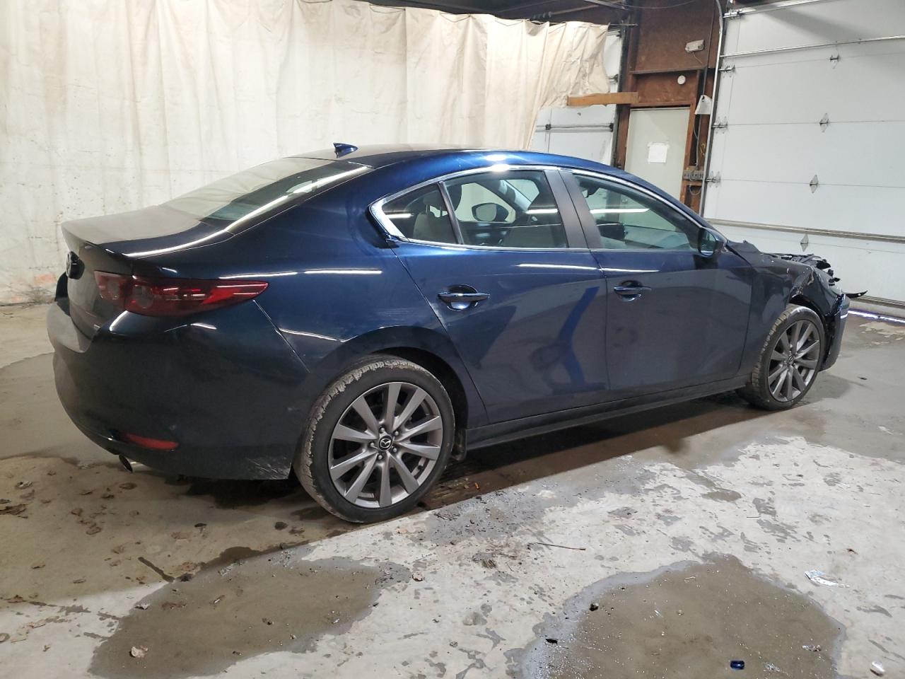 Изображение 3 2019 MAZDA 3 PREFERRED 2019 с VIN 3MZBPADL7KM107249
