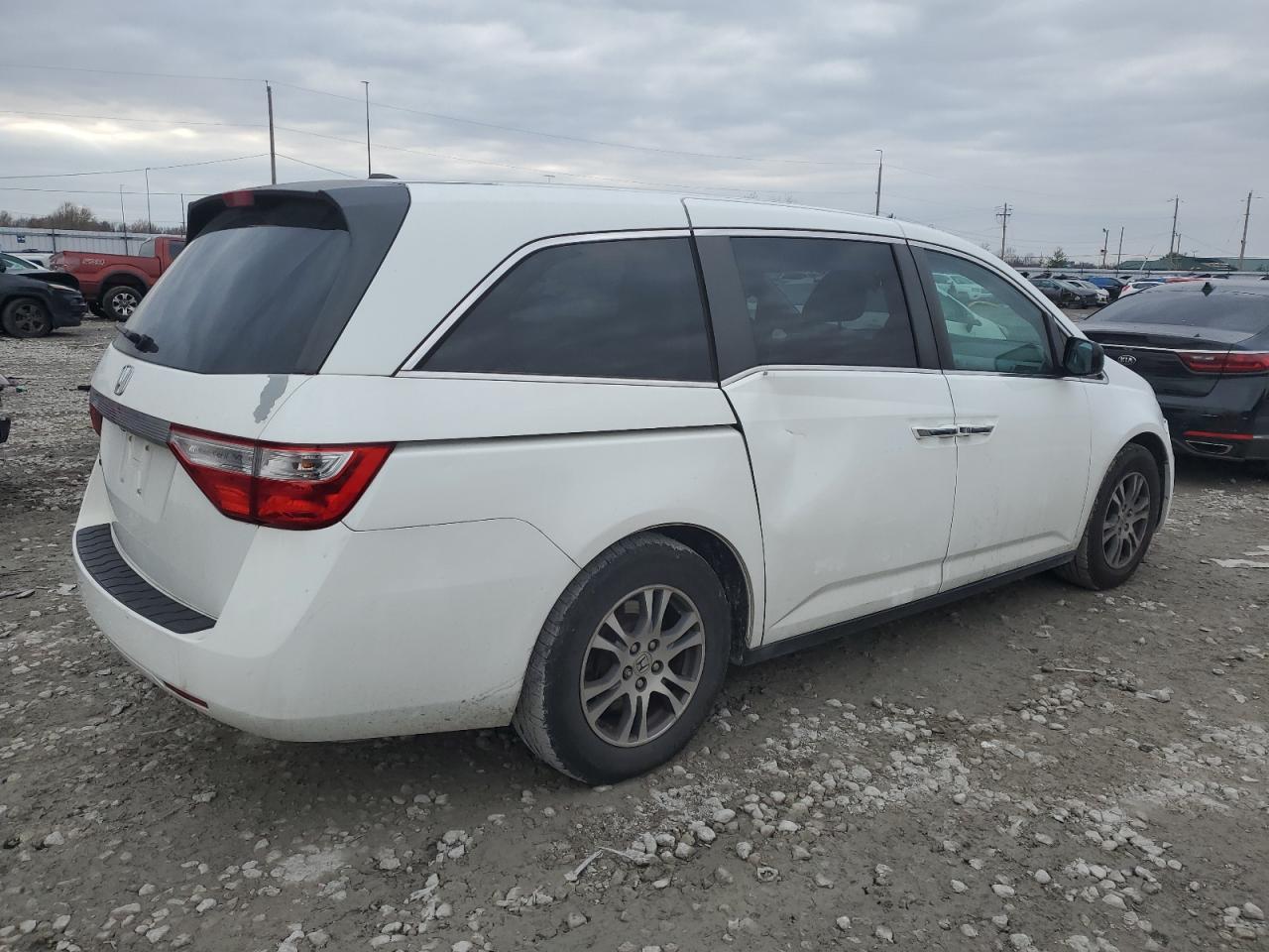 Image 3 of 2011 HONDA ODYSSEY EXL 2011 with VIN 5FNRL5H69BB023415