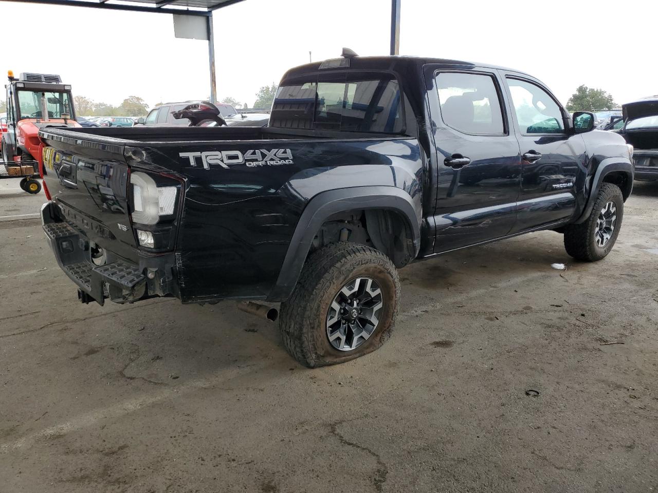 Obraz 3 z 2018 TOYOTA TACOMA DOUBLE CAB 2018 z VIN 3TMCZ5AN7JM142743