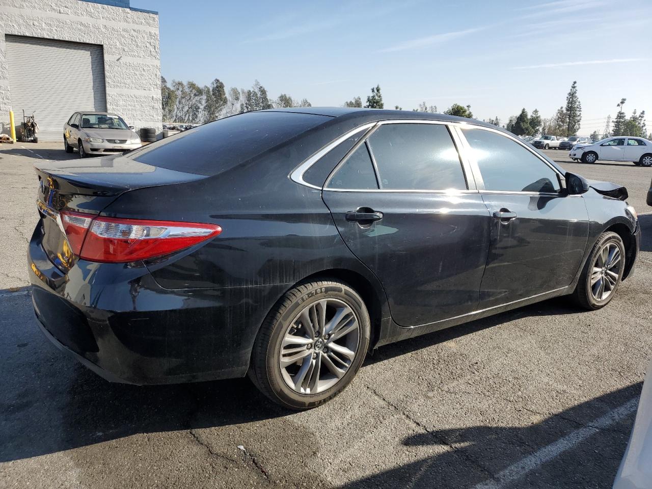 Obraz 3 z 2016 TOYOTA CAMRY LE 2016 z VIN 4T1BF1FK8GU258173