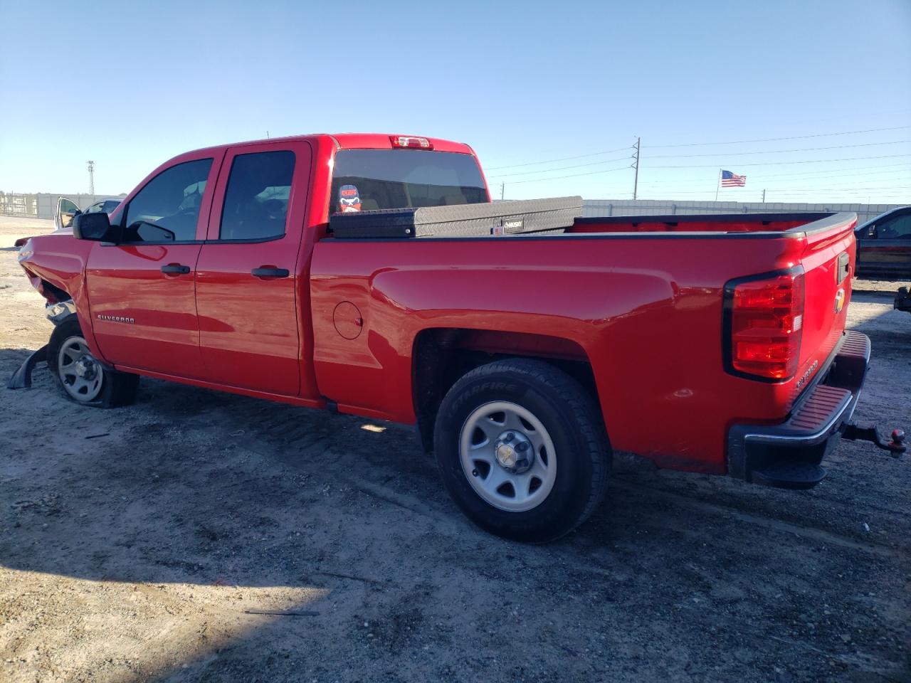 Image 2 of 2016 CHEVROLET SILVERADO C1500 2016 with VIN 1GCRCNEH5GZ364415