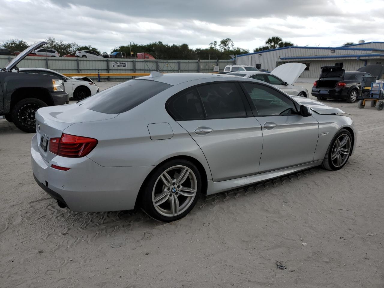 Obraz 3 z 2016 BMW 535 I 2016 z VIN WBA5B1C53GG133542