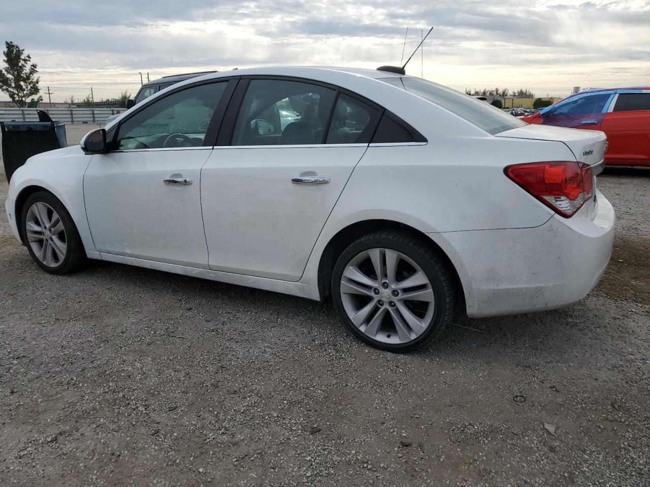 Obraz 2 z 2016 CHEVROLET CRUZE LIMITED LTZ 2016 z VIN 1G1PG5SB4G7225554